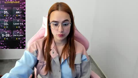 Dulce Maria online show from January 5, 2025, 2:27 am