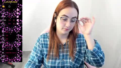 Dulce Maria online show from March 4, 2025, 11:00 pm