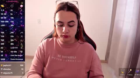 Dulce Maria online show from November 5, 2025, 5:13 pm