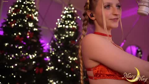 Snapshot of marylunamay chatting on December 6, 2024, 11:14 pm Mary online show from December 6, 2024, 11:14 pm