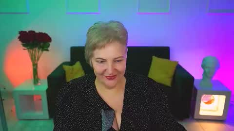 marymogan online show from November 11, 2025, 5:40 am