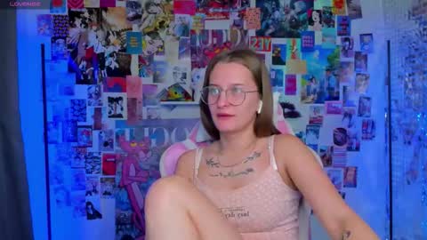 Snapshot of maryyy_may chatting on October 20, 2025, 2:45 am maryyy_may online show from October 20, 2025, 2:45 am