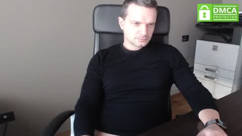 Snapshot of maschiodavide89 chatting on December 23, 2024, 10:21 am David online show from December 23, 2024, 10:21 am