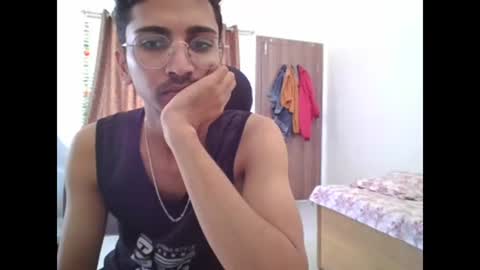 maskboyz2003 online show from December 5, 2024, 7:49 am