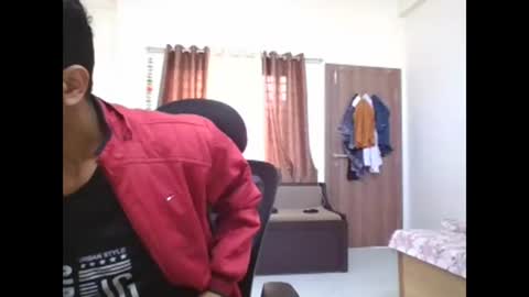 maskboyz2003 online show from December 7, 2024, 2:09 am