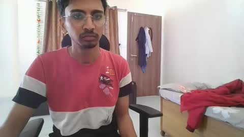 maskboyz2003 online show from January 1, 2025, 6:47 am