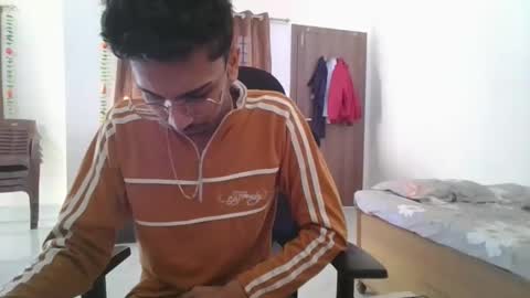 maskboyz2003 online show from January 2, 2025, 4:41 am