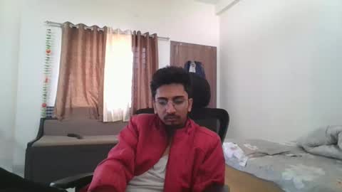 maskboyz2003 online show from January 6, 2025, 6:03 am