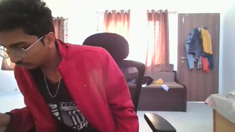 maskboyz2003 online show from January 18, 2025, 3:53 am