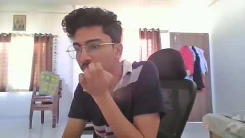 maskboyz2003 online show from January 21, 2025, 3:04 am