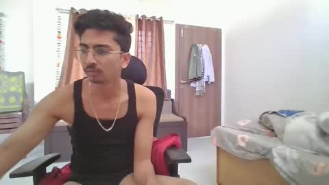 maskboyz2003 online show from January 22, 2025, 7:03 am