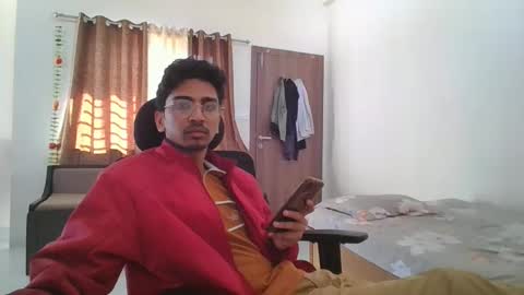 maskboyz2003 online show from January 29, 2025, 4:26 am