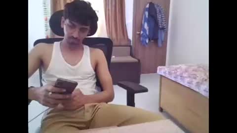 maskboyz2003 online show from February 20, 2025, 6:17 am