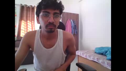 maskboyz2003 online show from February 21, 2025, 4:07 am