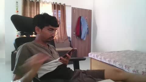 maskboyz2003 online show from February 27, 2025, 4:20 am