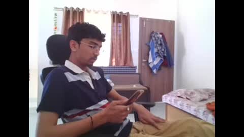 maskboyz2003 online show from March 4, 2025, 4:38 am