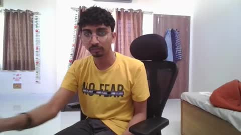 maskboyz2003 online show from March 6, 2025, 8:08 am