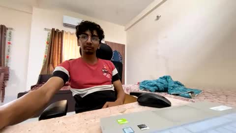 maskboyz2003 online show from September 21, 2025, 3:19 am