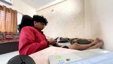 maskboyz2003 online show from November 15, 2025, 5:38 am