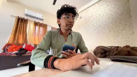 maskboyz2003 online show from November 24, 2025, 4:12 am