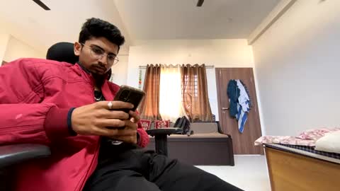 Mask Boy online show from December 12, 2024, 2:26 am