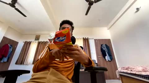 Mask Boy online show from December 16, 2024, 8:20 am