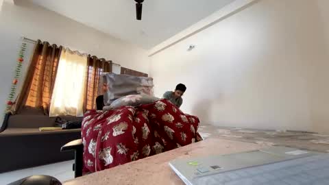 Mask Boy online show from December 31, 2024, 3:23 am