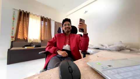 Mask Boy online show from January 1, 2025, 4:07 am