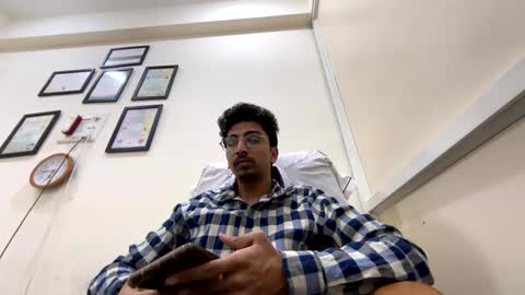 Mask Boy online show from February 5, 2025, 1:11 pm