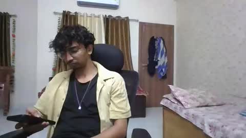 Mask Boy online show from September 26, 2025, 6:01 pm