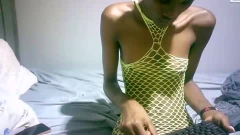 maskgang001 online show from November 26, 2025, 2:34 am