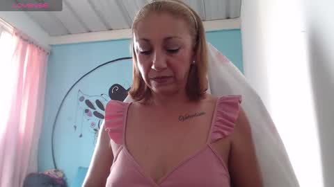 Snapshot of massielferretis chatting on September 19, 2025, 8:20 pm massiel ferreti online show from September 19, 2025, 8:20 pm