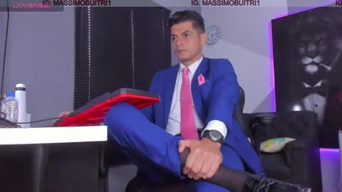 I am Massimo online show from February 5, 2025, 5:31 pm