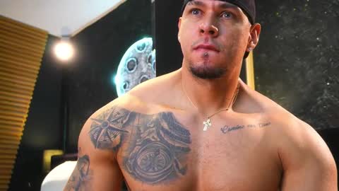 Snapshot of massimowalton2 chatting on November 5, 2025, 12:05 pm massimowalton2 online show from November 5, 2025, 12:05 pm