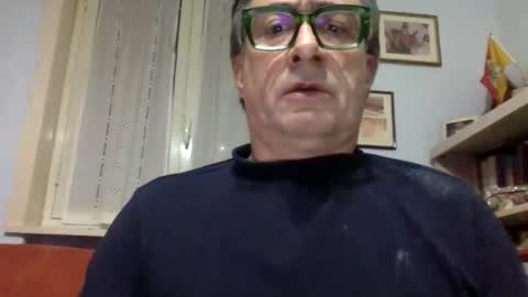 Snapshot of massimoxsempre chatting on December 10, 2024, 1:00 pm massimoxsempre online show from December 10, 2024, 1:00 pm