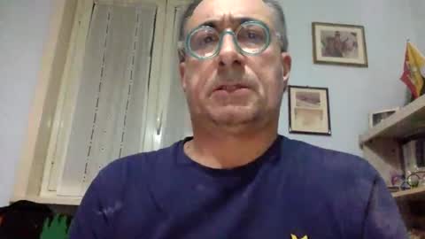Snapshot of massimoxsempre chatting on December 13, 2024, 3:49 am massimoxsempre online show from December 13, 2024, 3:49 am