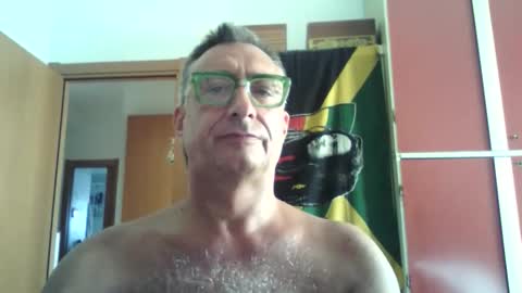 Snapshot of massimoxsempre chatting on October 11, 2025, 2:37 pm massimoxsempre online show from October 11, 2025, 2:37 pm