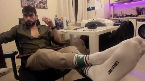 Snapshot of master9four chatting on February 24, 2025, 3:44 am Matthew online show from February 24, 2025, 3:44 am