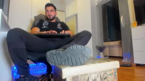 Snapshot of master9four chatting on October 6, 2025, 8:28 pm Matthew online show from October 6, 2025, 8:28 pm