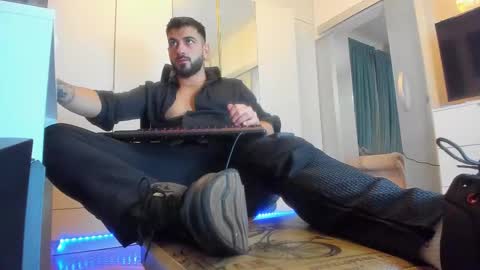 Snapshot of master9four chatting on October 18, 2025, 1:56 pm Matthew online show from October 18, 2025, 1:56 pm