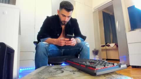 Snapshot of master9four chatting on October 28, 2025, 10:12 pm Matthew online show from October 28, 2025, 10:12 pm