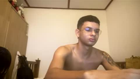 master_boy01 online show from November 27, 2025, 4:58 am