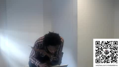 Snapshot of masterdomfuck chatting on November 10, 2025, 6:40 pm Masterdomfuck online show from November 10, 2025, 6:40 pm