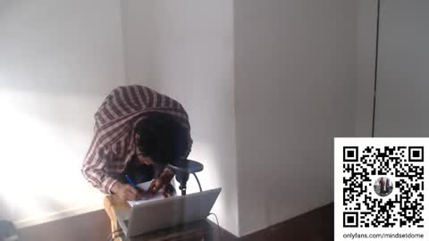 Snapshot of masterdomfuck chatting on November 17, 2025, 6:46 pm Masterdomfuck online show from November 17, 2025, 6:46 pm