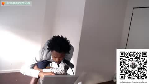 Snapshot of masterdomfuck chatting on November 26, 2025, 10:27 am Masterdomfuck online show from November 26, 2025, 10:27 am