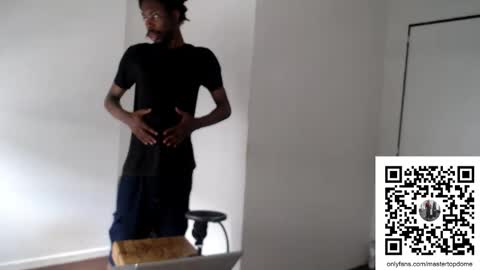 Snapshot of masterdomfuck chatting on December 3, 2025, 4:49 pm Masterdomfuck online show from December 3, 2025, 4:49 pm