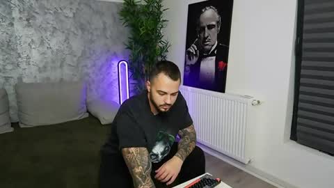 Snapshot of masterkingmuscle chatting on December 3, 2025, 9:24 pm masterkingmuscle online show from December 3, 2025, 9:24 pm