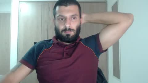 Snapshot of masterofinfatuation chatting on December 14, 2024, 12:33 am   online show from December 14, 2024, 12:33 am