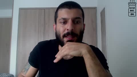 Snapshot of masterofinfatuation chatting on December 14, 2024, 9:13 pm   online show from December 14, 2024, 9:13 pm