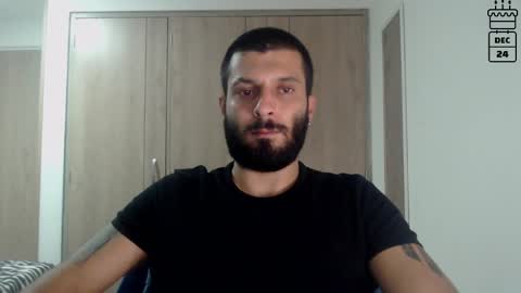 Snapshot of masterofinfatuation chatting on December 15, 2024, 1:13 am   online show from December 15, 2024, 1:13 am